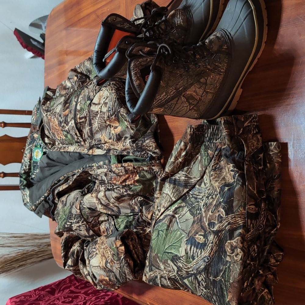 Cabela's two piece outdoor gear,plus cam boots size 8